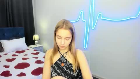 Snapshot of yasminasage chatting on October 7, 1:15 pm Yasmina online show from October 7, 1:15 pm