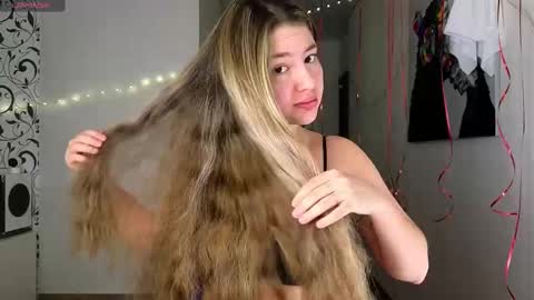 Yasyaa  online show from March 9, 2:18 am