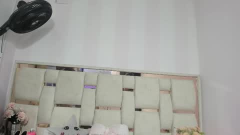 Yeins online show from November 25, 11:01 am