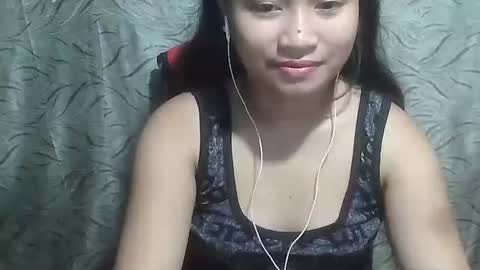 yhang_19 online show from October 21, 2:43 pm