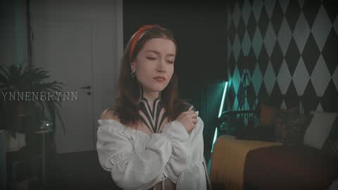 Snapshot of ynnenbrynn chatting on December 7, 11:29 am ynnenbrynn online show from December 7, 11:29 am