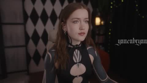 Snapshot of ynnenbrynn chatting on October 9, 7:01 am ynnenbrynn online show from October 9, 7:01 am