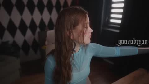 Snapshot of ynnenbrynn chatting on October 28, 7:25 am ynnenbrynn online show from October 28, 7:25 am