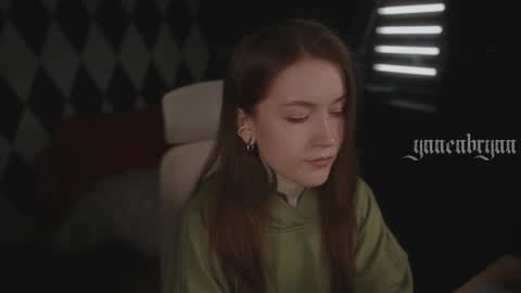 ynnenbrynn online show from March 14, 7:31 am