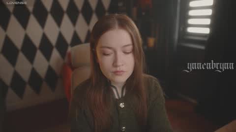 ynnenbrynn online show from November 15, 7:31 am