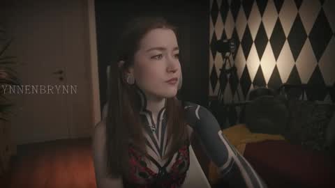 Snapshot of ynnenbrynn chatting on February 15, 4:25 am ynnenbrynn online show from February 15, 4:25 am