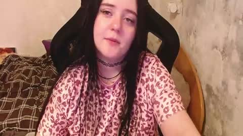 your_8a8y online show from June 2, 4:19 pm