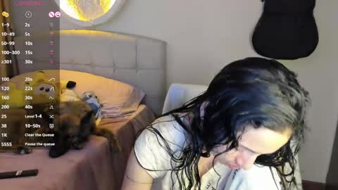 mia3 online show from April 2, 3:59 am