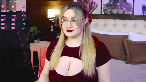 Nancy online show from October 14, 1:14 pm