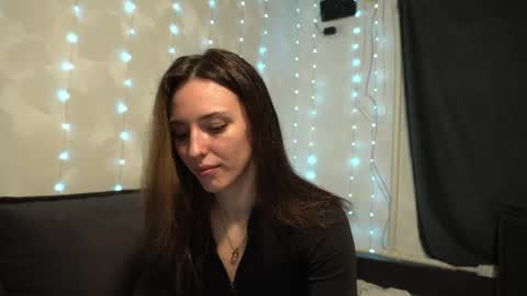 Meri  online show from March 22, 9:21 pm