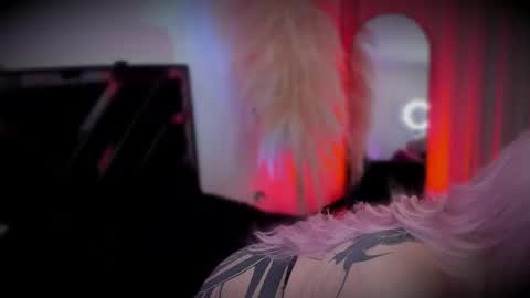 Cami independent model online show from February 1, 2:32 am