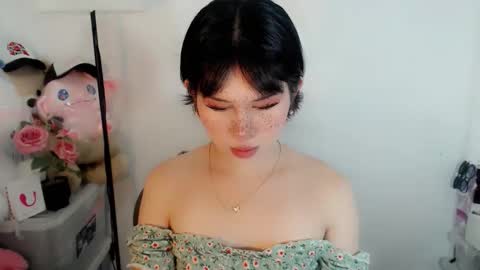 Snapshot of yourfavorateella chatting on October 22, 2:16 am PrettyElla online show from October 22, 2:16 am