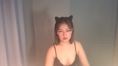 yourhotyash_ online show from May 1, 6:22 pm