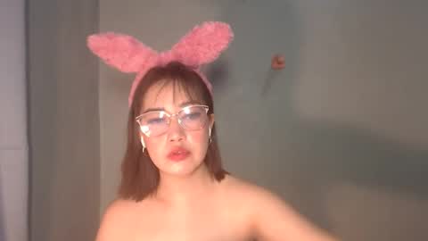 yourhotyash_ online show from April 22, 7:05 am