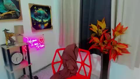 Trish online show from February 6, 8:12 pm