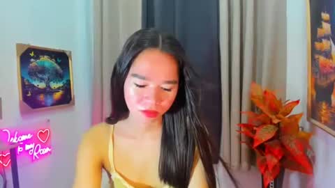 ashy online show from March 6, 12:00 pm