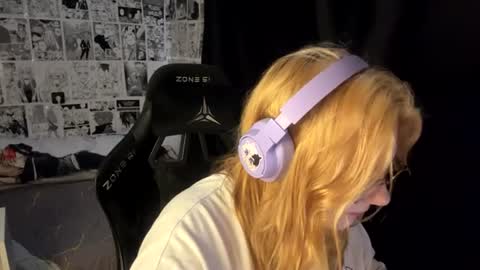 Julia online show from August 2, 5:10 am