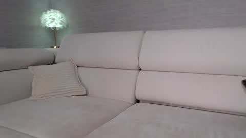 you babe online show from March 26, 9:00 am