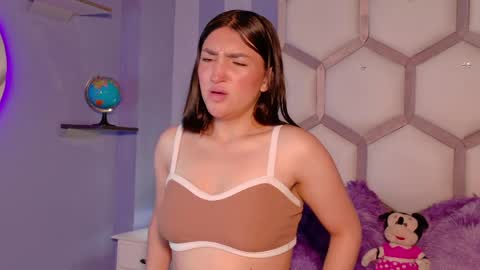 yvi online show from April 8, 12:51 pm