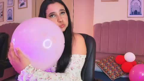 Zafiraa  online show from April 17, 9:50 pm