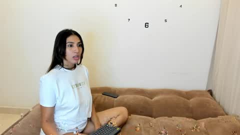 zafiro_lee online show from May 6, 4:16 am