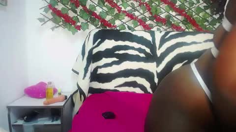 Snapshot of zahhysims chatting on December 2, 2:07 pm zahhy online show from December 2, 2:07 pm