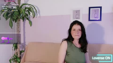 zara_fire online show from April 1, 10:29 pm