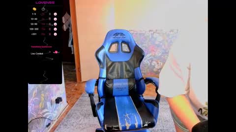 Snapshot of zara_golden chatting on October 14, 2:58 am chaturcum online show from October 14, 2:58 am