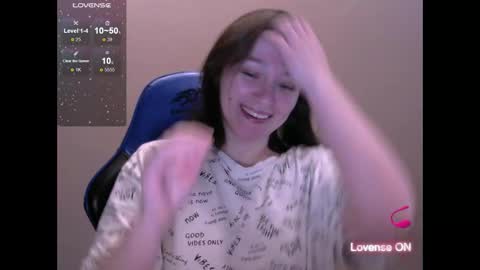 Snapshot of zara_golden chatting on February 24, 10:24 am chaturcum online show from February 24, 10:24 am