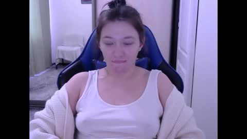 Snapshot of zara_golden chatting on December 17, 7:29 am chaturcum online show from December 17, 7:29 am