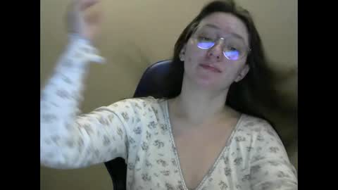 Snapshot of zara_golden chatting on February 11, 2:57 am chaturcum online show from February 11, 2:57 am