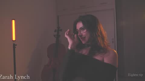 Miss Lynch   Next show  2911 online show from March 31, 3:17 am