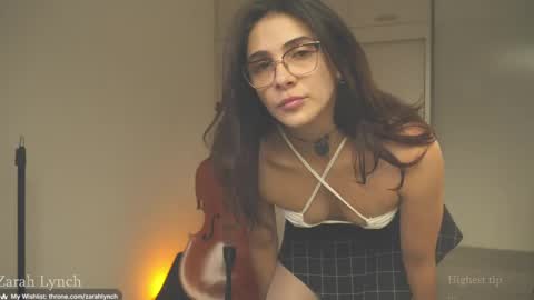 Miss Lynch   Next show  2911 online show from May 16, 10:09 pm