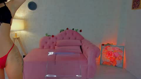 Dee online show from February 27, 1:44 pm