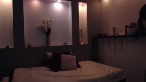 Karolyne online show from February 2, 11:09 am