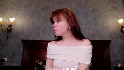 Emilia online show from June 8, 2:23 am