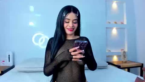 Zenda Evans online show from December 4, 4:59 am