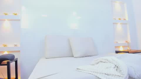 Zenda Evans online show from March 5, 3:57 am