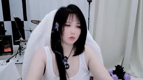 zhen online show from April 12, 7:16 pm