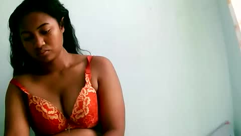 elly online show from June 6, 7:36 am