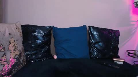 zinacorleone online show from March 18, 9:42 pm