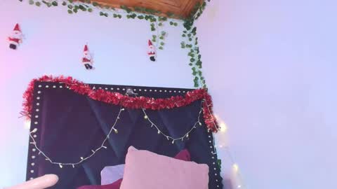 Zoe online show from December 17, 1:26 pm