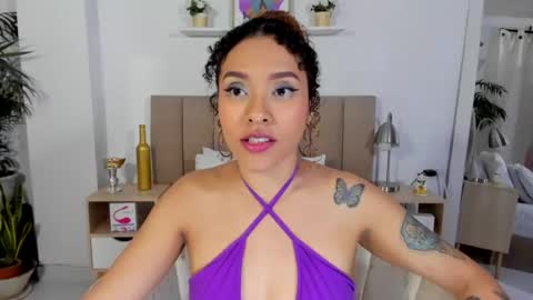Zoe Gruber online show from July 25, 2:18 am