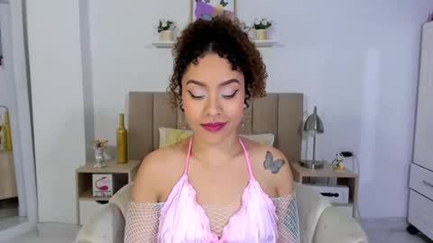 Zoe Gruber online show from July 17, 1:21 am