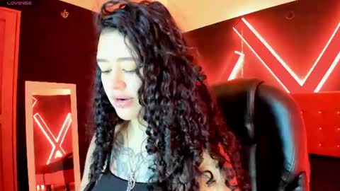 zoe  online show from August 2, 4:04 am