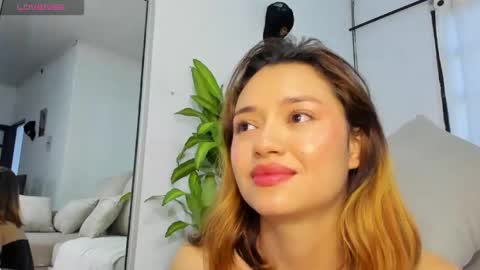 zoe_maddison19 online show from September 18, 10:52 pm