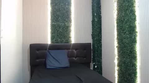 Zoe online show from November 10, 6:03 pm