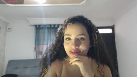 zoe tai online show from April 25, 7:33 pm