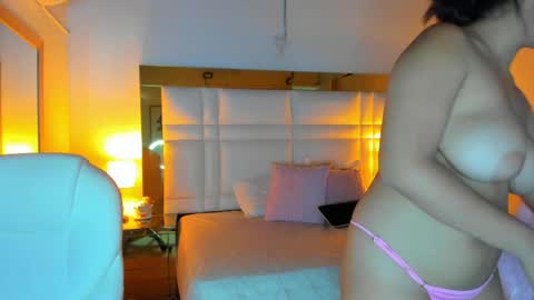 zoei_moon online show from April 13, 7:03 pm