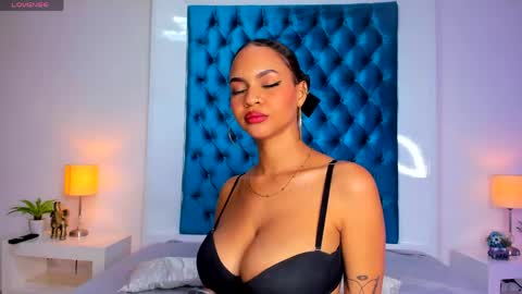 Zoe Santana online show from May 14, 1:39 pm